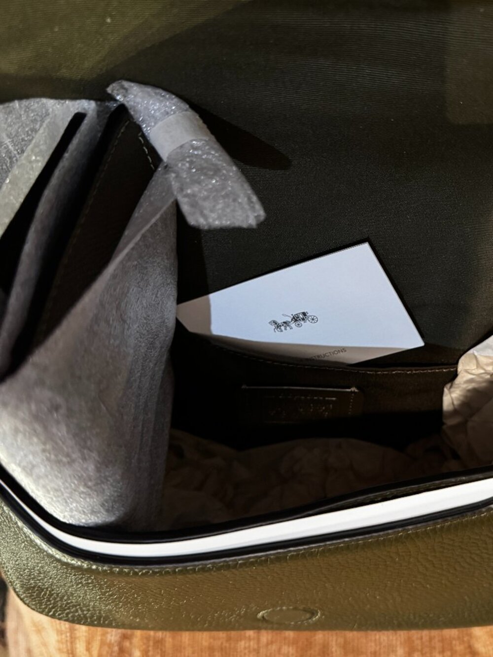 Coach Olive Jes Messinger Bag - Picture 12 of 13